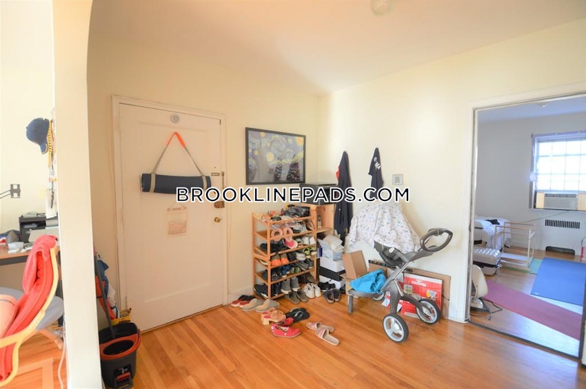 BROOKLINE- COOLIDGE CORNER - 2 Beds, 1 Bath - Image 16