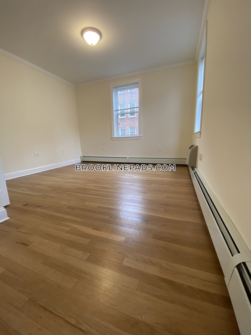 BROOKLINE- COOLIDGE CORNER - 1 Bed, 1 Bath - Image 5