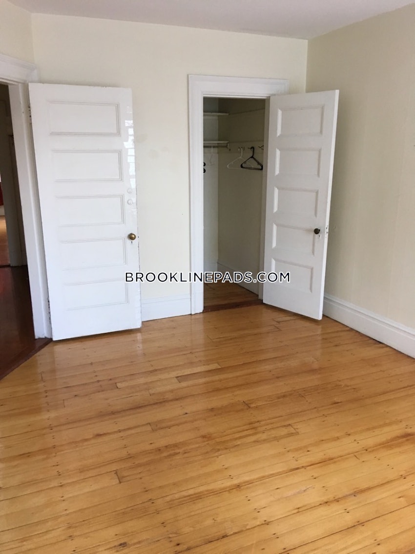 BROOKLINE- NORTH BROOKLINE - 3 Beds, 1.5 Baths - Image 10