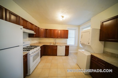 Brookline 2 Beds 1 Bath  Washington Square - $3,450