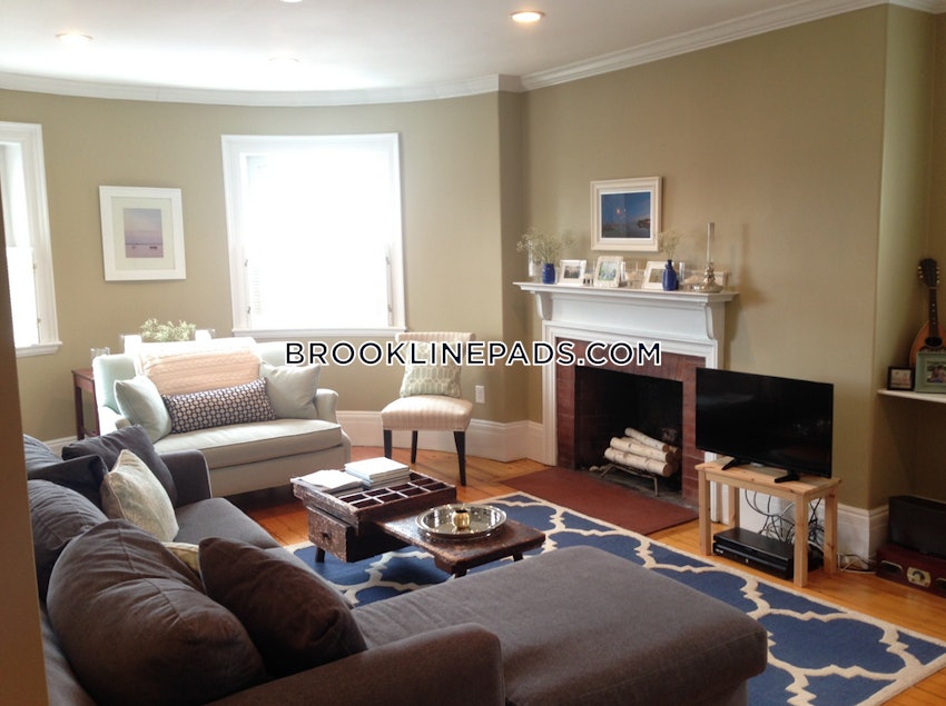 BROOKLINE- WASHINGTON SQUARE - 3 Beds, 1 Bath - Image 1