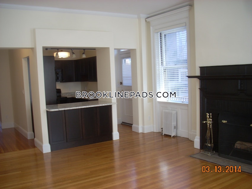 BROOKLINE- WASHINGTON SQUARE - 3 Beds, 1 Bath - Image 2