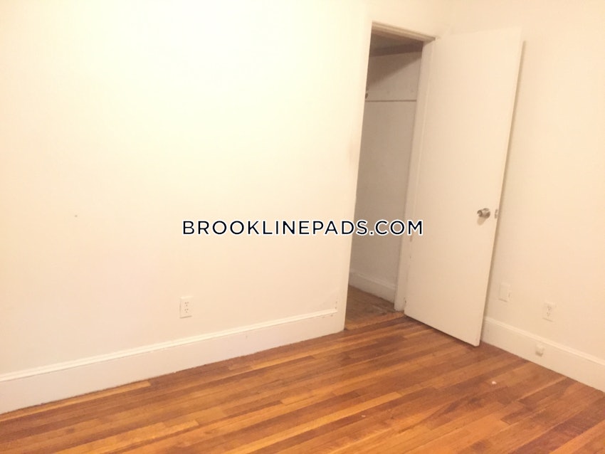 BROOKLINE- WASHINGTON SQUARE - 2 Beds, 1 Bath - Image 12