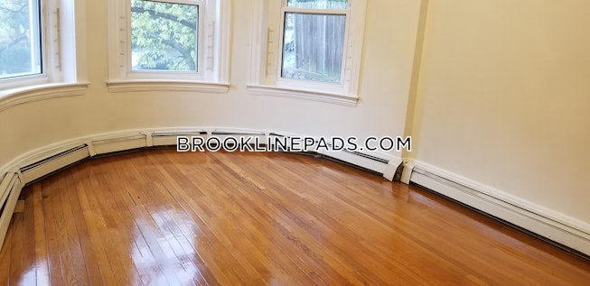 Brookline - $3,100+ /mo