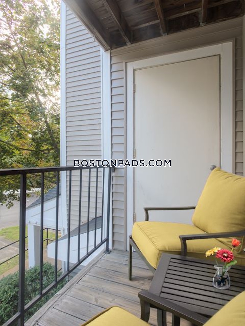 BURLINGTON - 2 Beds, 2 Baths - Image 11