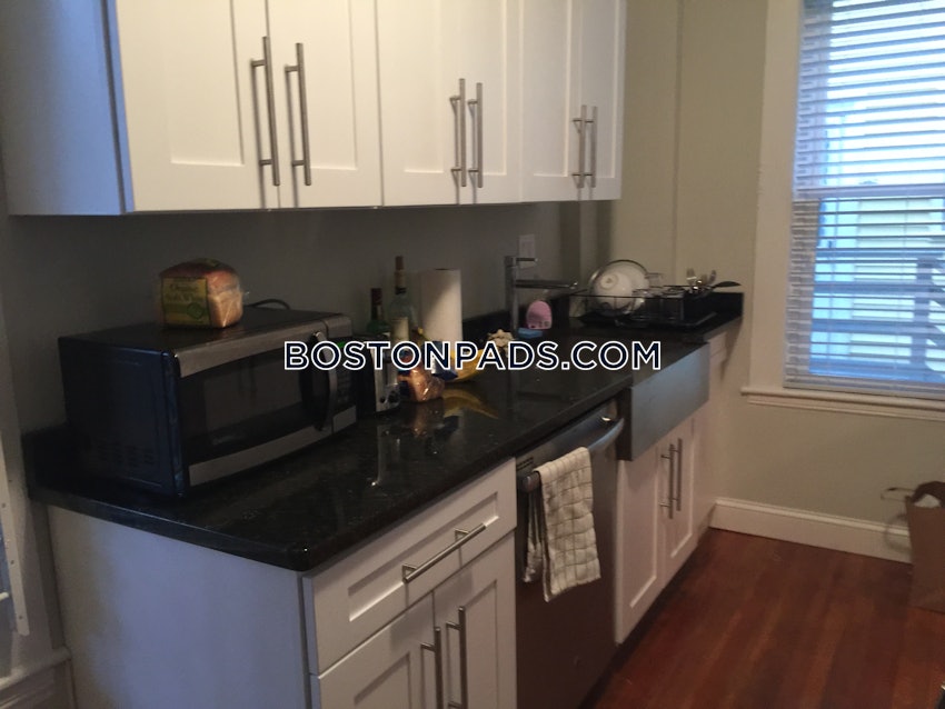 CAMBRIDGE - CENTRAL SQUARE/CAMBRIDGEPORT - 3 Beds, 1 Bath - Image 3