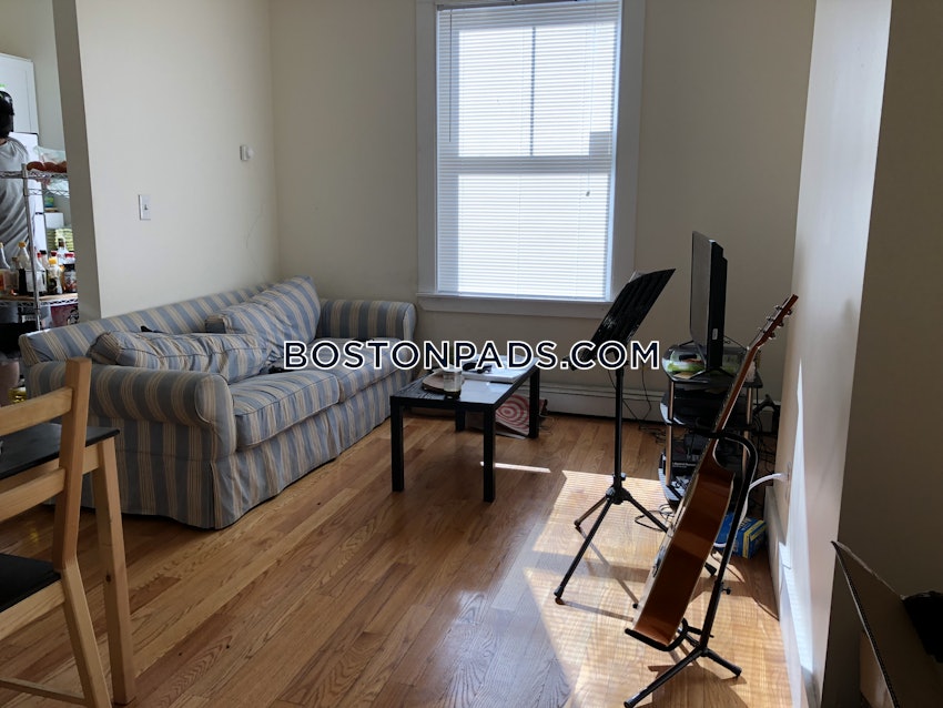 CAMBRIDGE - CENTRAL SQUARE/CAMBRIDGEPORT - 4 Beds, 2 Baths - Image 1