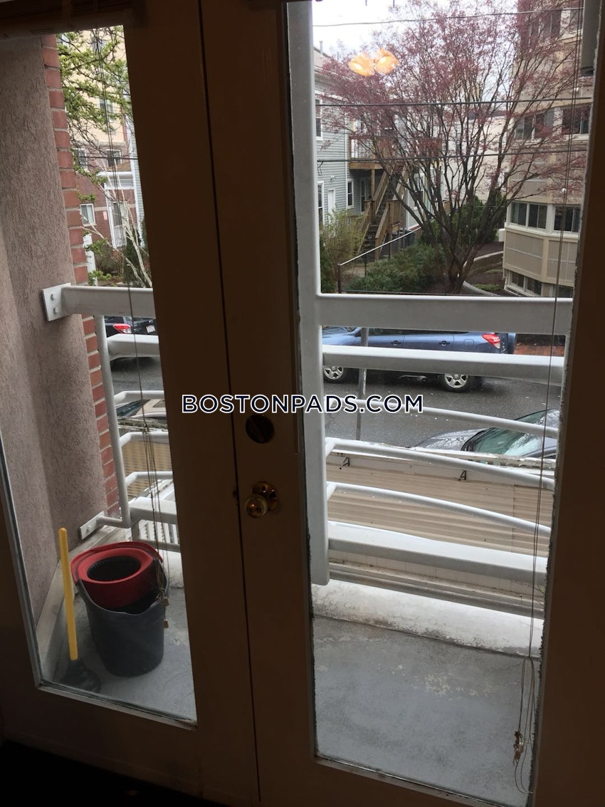 CAMBRIDGE - CENTRAL SQUARE/CAMBRIDGEPORT - 2 Beds, 2 Baths - Image 18