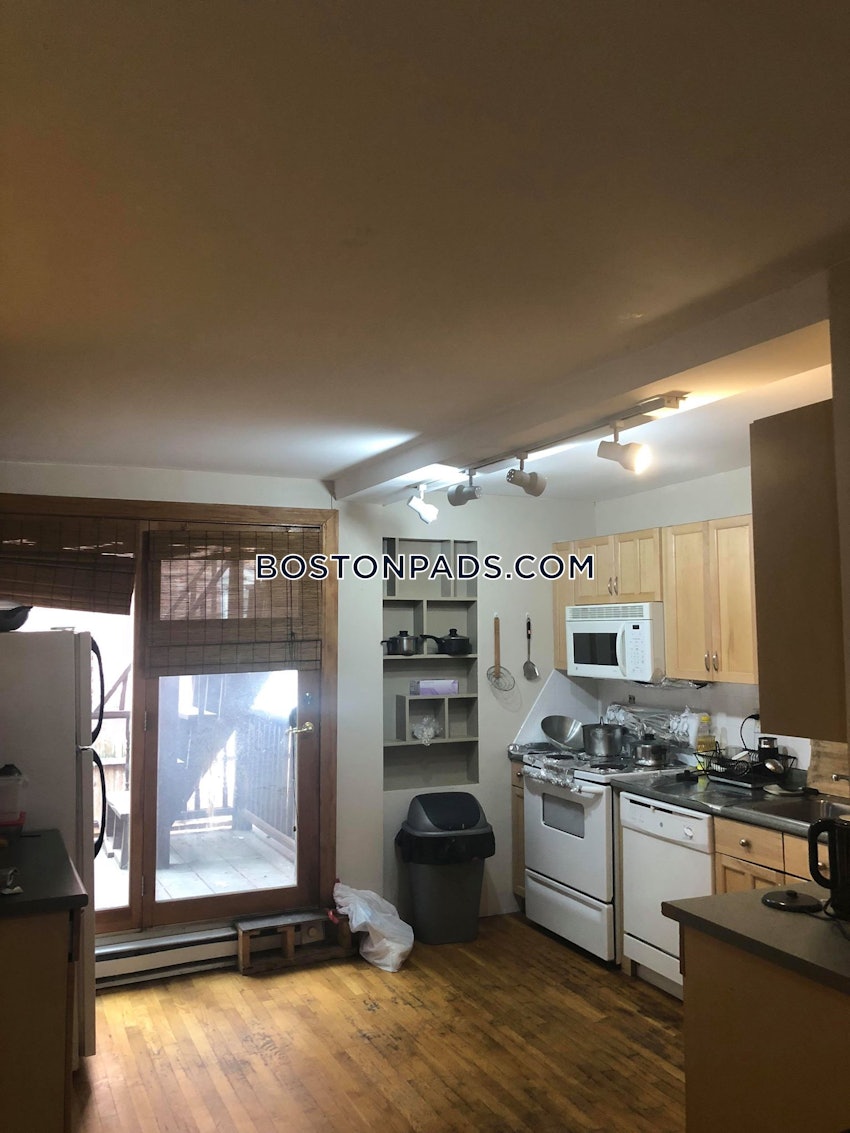 CAMBRIDGE - CENTRAL SQUARE/CAMBRIDGEPORT - 4 Beds, 2 Baths - Image 39