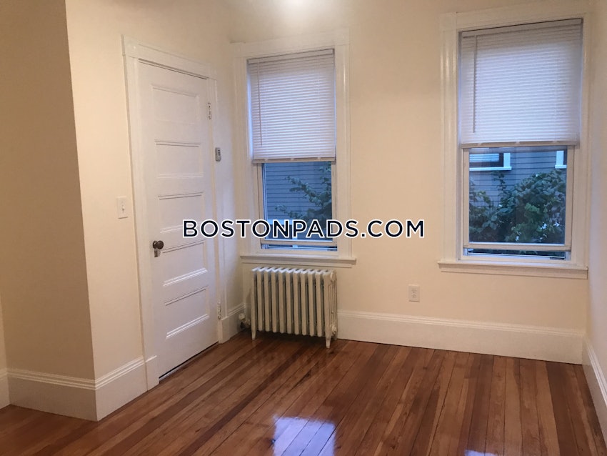 CAMBRIDGE - CENTRAL SQUARE/CAMBRIDGEPORT - 3 Beds, 1 Bath - Image 5