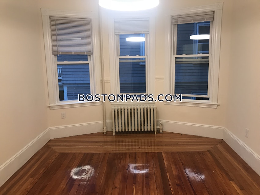 CAMBRIDGE - CENTRAL SQUARE/CAMBRIDGEPORT - 3 Beds, 1 Bath - Image 4