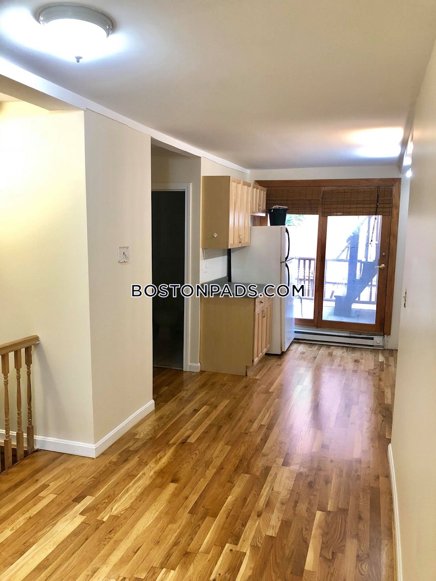 CAMBRIDGE - CENTRAL SQUARE/CAMBRIDGEPORT - 4 Beds, 2 Baths - Image 22