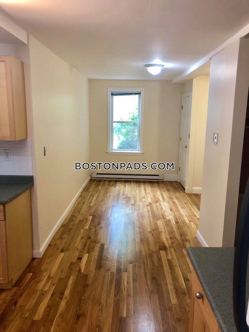 CAMBRIDGE - CENTRAL SQUARE/CAMBRIDGEPORT - 4 Beds, 2 Baths - Image 13