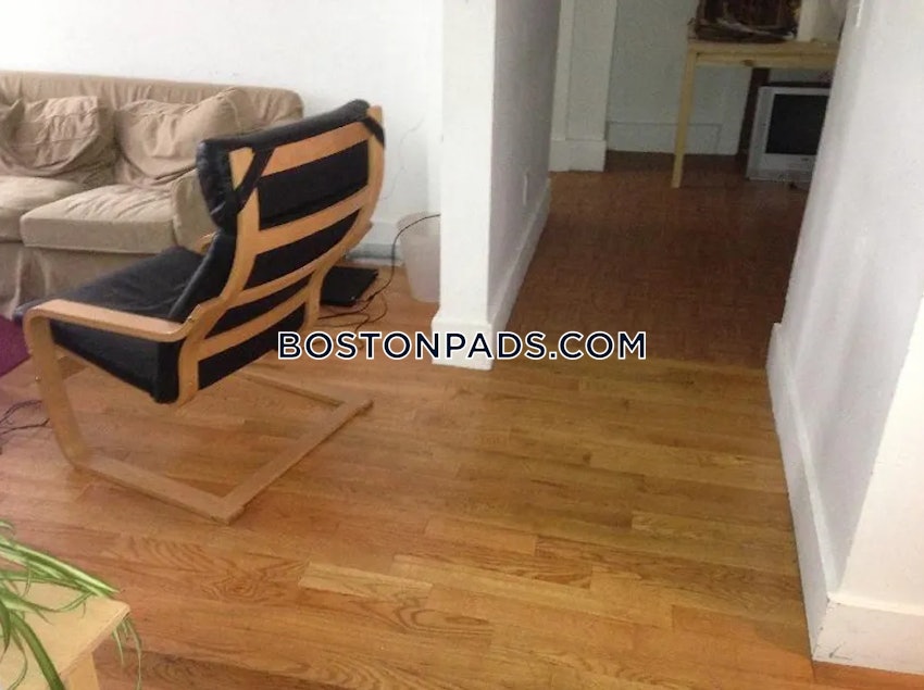 CAMBRIDGE - CENTRAL SQUARE/CAMBRIDGEPORT - 3 Beds, 1 Bath - Image 4