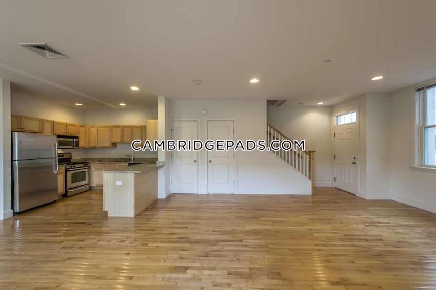 CAMBRIDGE- EAST CAMBRIDGE - 2 Beds, 2 Baths - Image 2