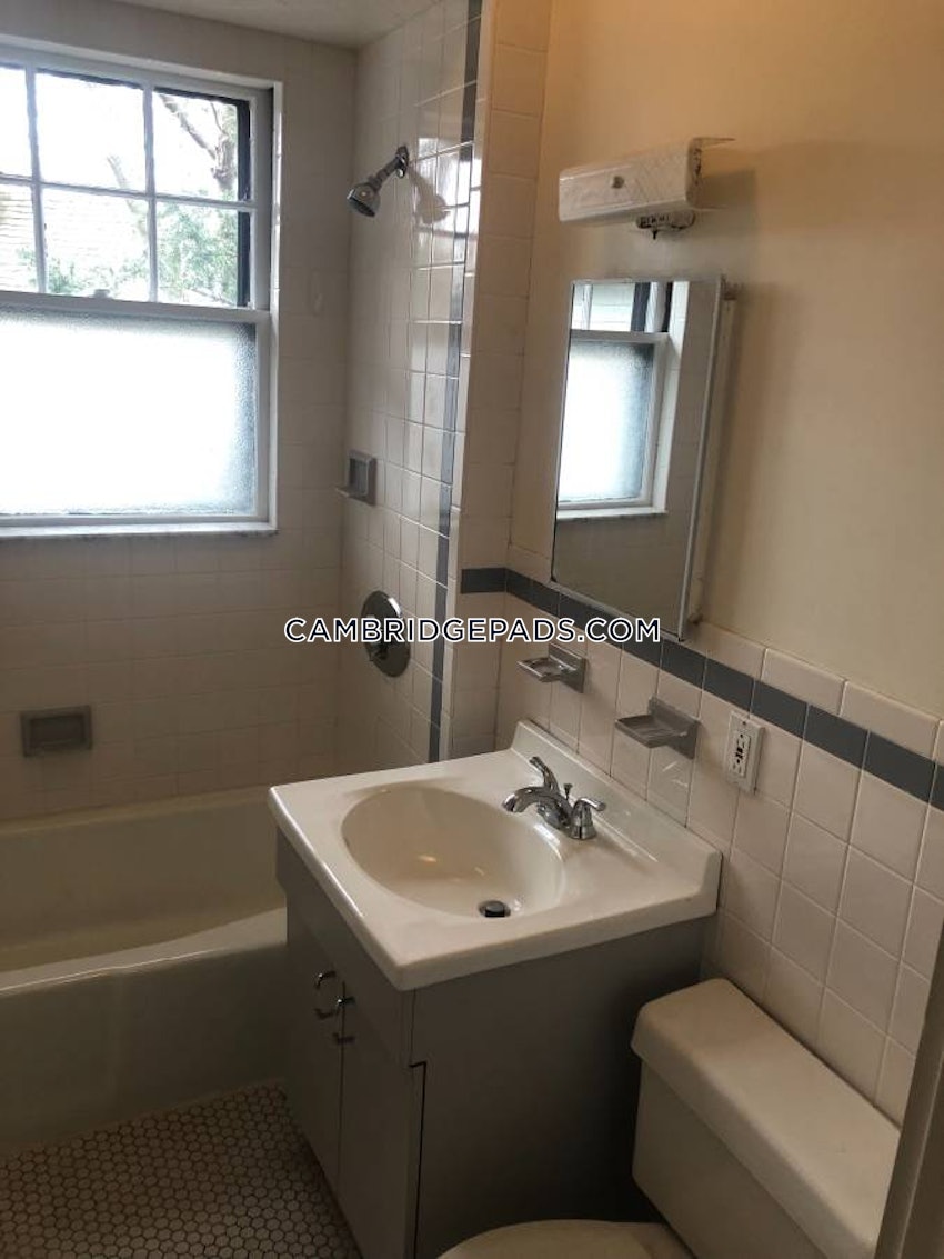 CAMBRIDGE - MT. AUBURN/BRATTLE/ FRESH POND - 3 Beds, 1 Bath - Image 36