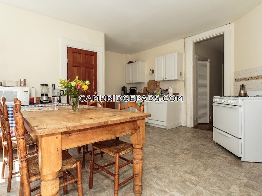 CAMBRIDGE - HARVARD SQUARE - 3 Beds, 1 Bath - Image 3