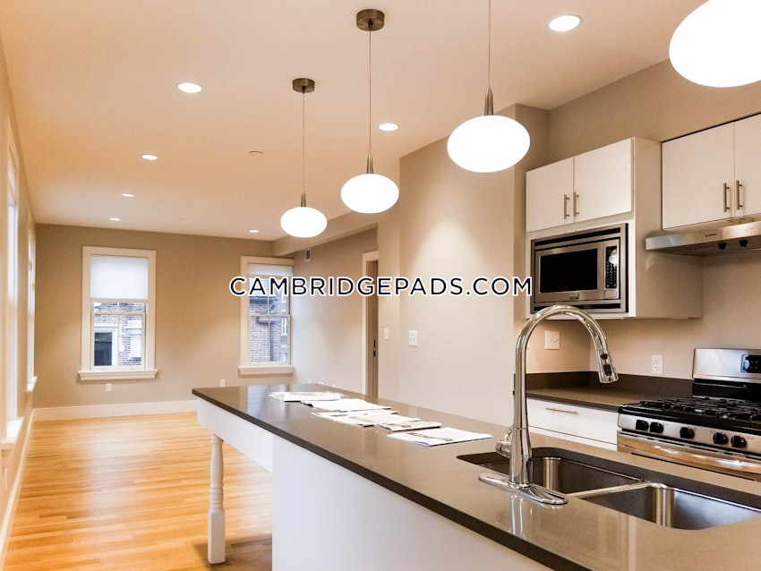 CAMBRIDGE - HARVARD SQUARE - 3 Beds, 3 Baths - Image 3