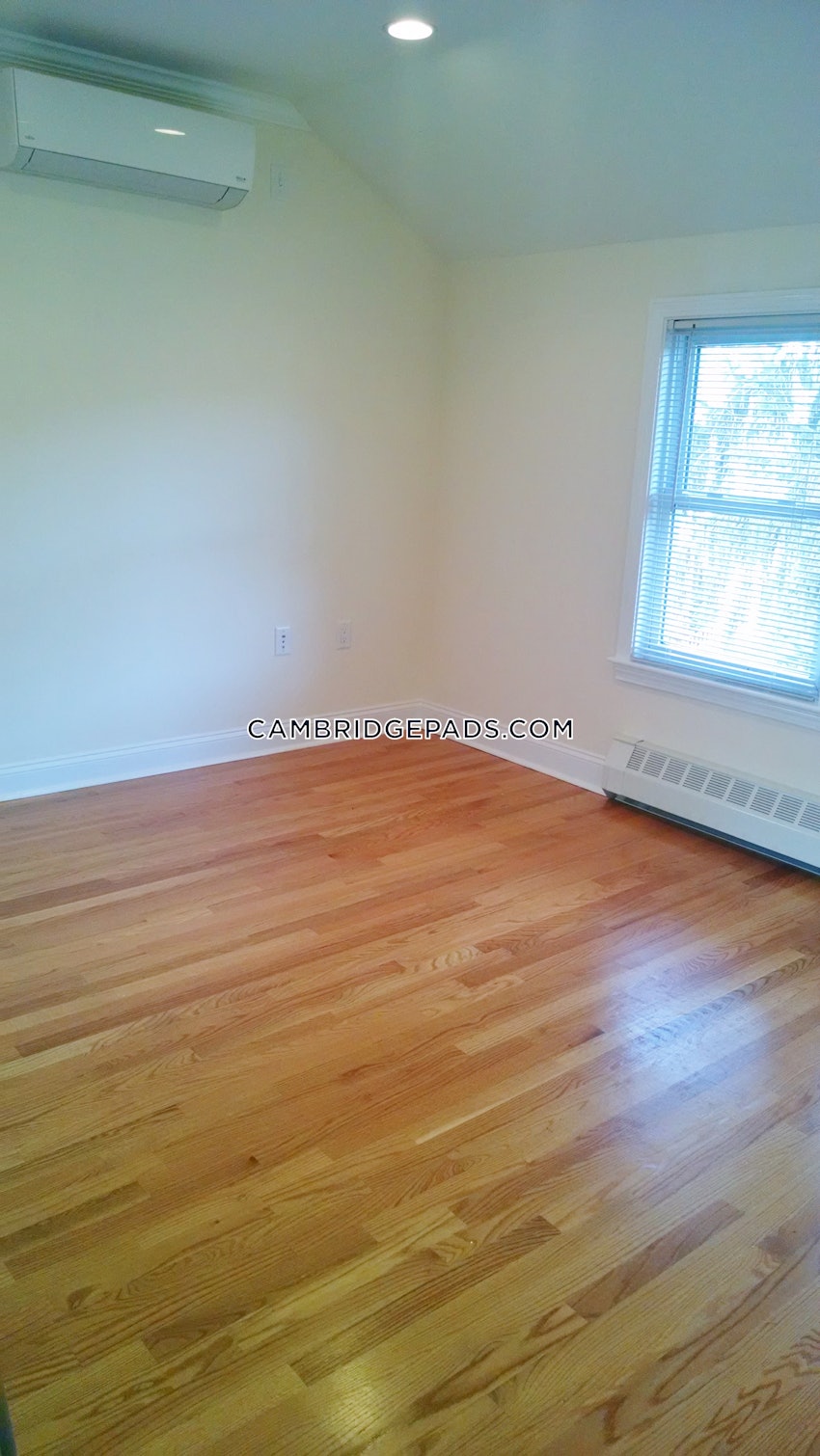 CAMBRIDGE - HARVARD SQUARE - 3 Beds, 1.5 Baths - Image 10