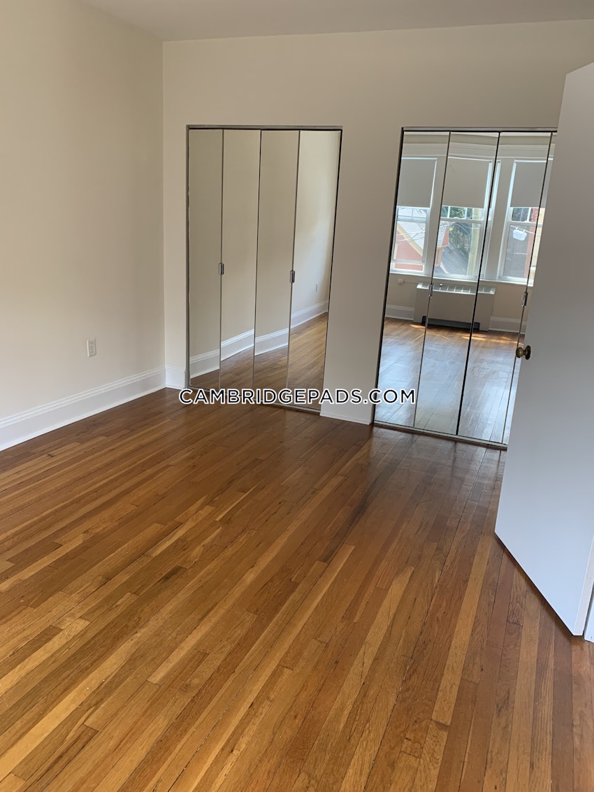 CAMBRIDGE - HARVARD SQUARE - 1 Bed, 1 Bath - Image 6