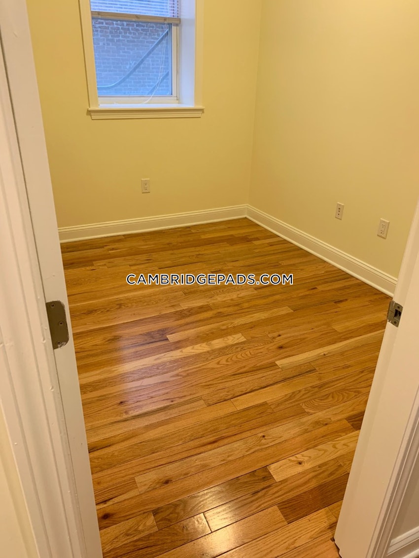 CAMBRIDGE - HARVARD SQUARE - 1 Bed, 1 Bath - Image 17