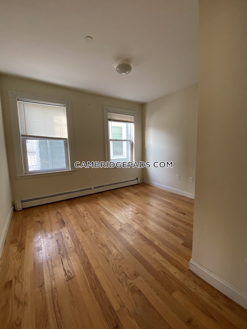 CAMBRIDGE - HARVARD SQUARE - 3 Beds, 1 Bath - Image 12