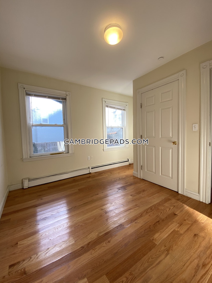 CAMBRIDGE - HARVARD SQUARE - 3 Beds, 1 Bath - Image 8