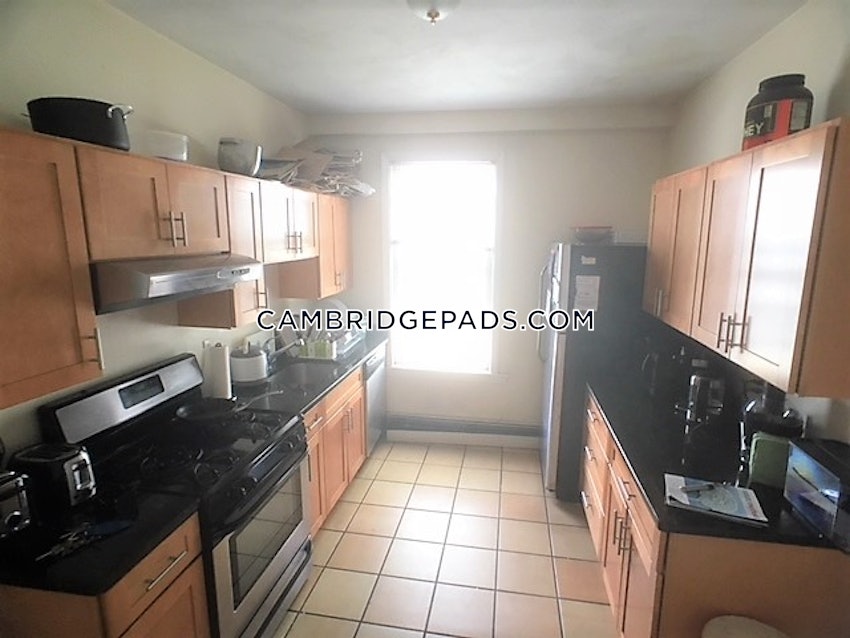 CAMBRIDGE - KENDALL SQUARE - 3 Beds, 2 Baths - Image 4