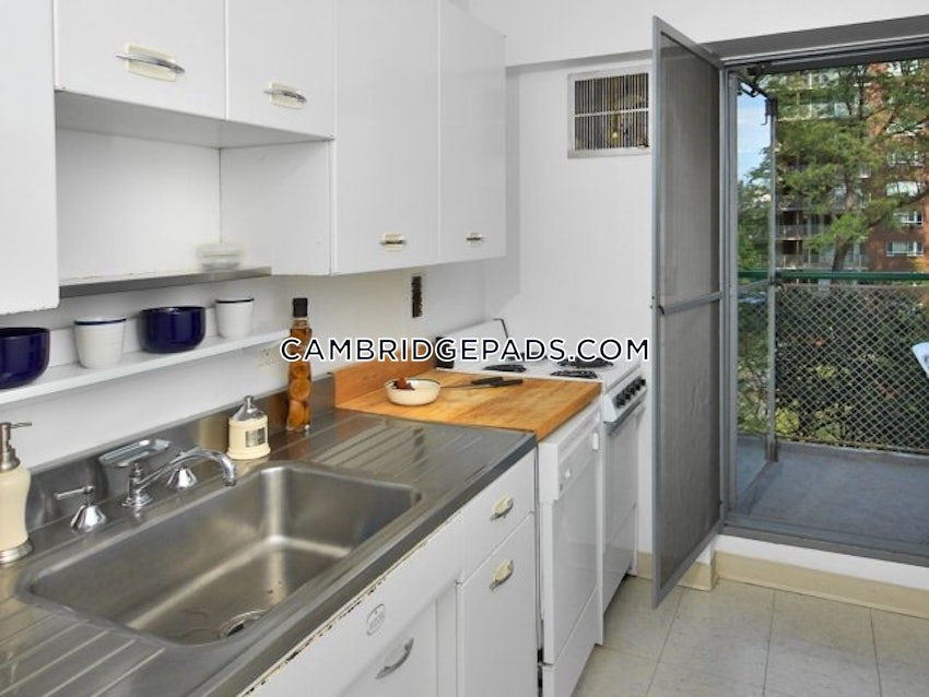 CAMBRIDGE - KENDALL SQUARE - 1 Bed, 1 Bath - Image 4