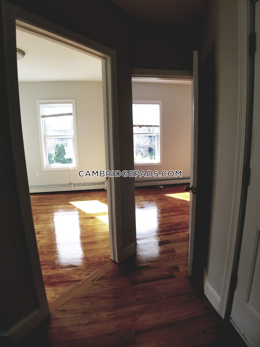 CAMBRIDGE - KENDALL SQUARE - 3 Beds, 1 Bath - Image 7