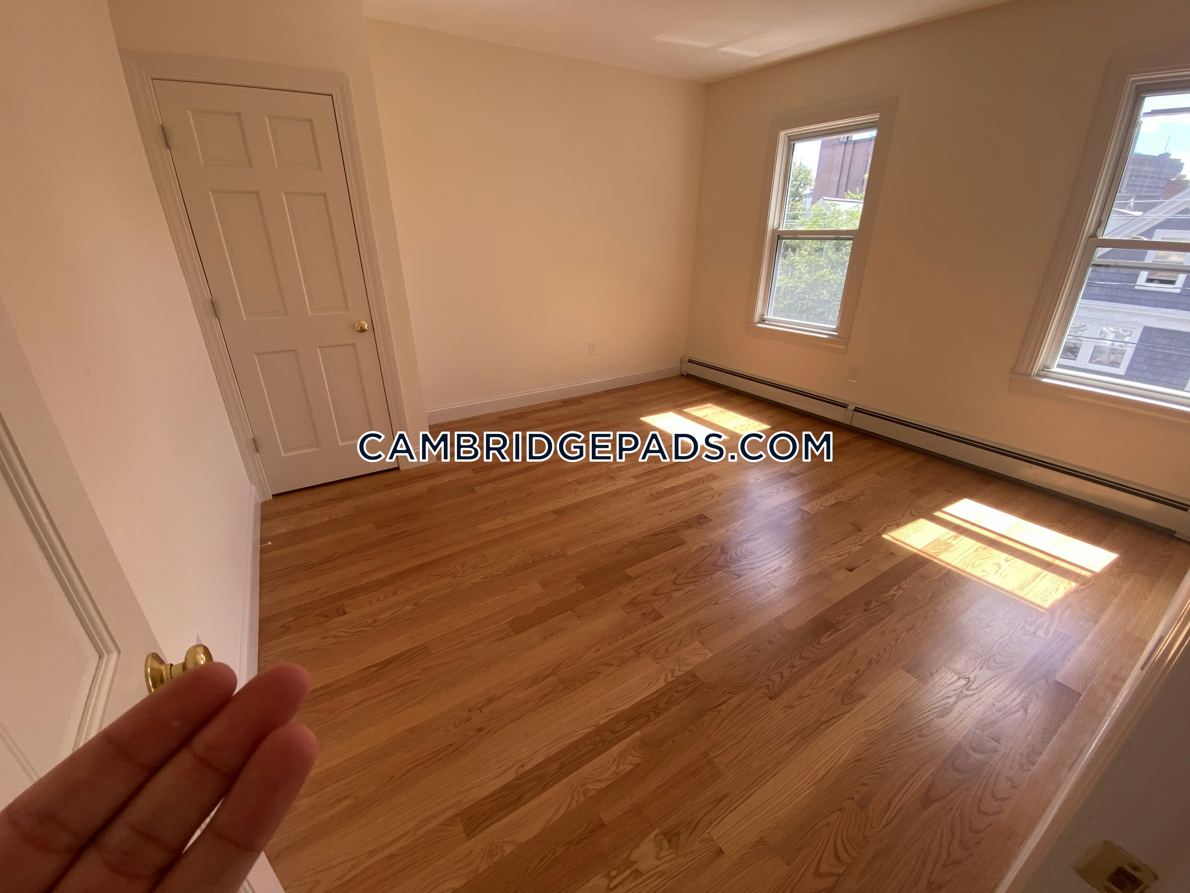 arams #2 house of pizza cambridge ma