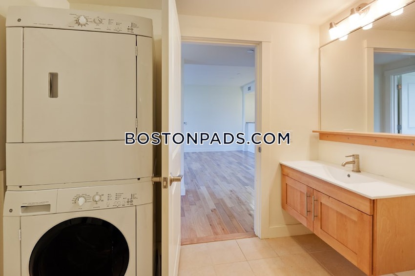 CAMBRIDGE - MT. AUBURN/BRATTLE/ FRESH POND - 2 Beds, 2 Baths - Image 11