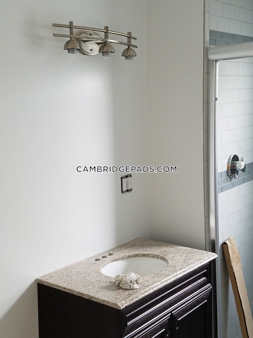 CAMBRIDGE - NORTH CAMBRIDGE - 4 Beds, 2 Baths - Image 69