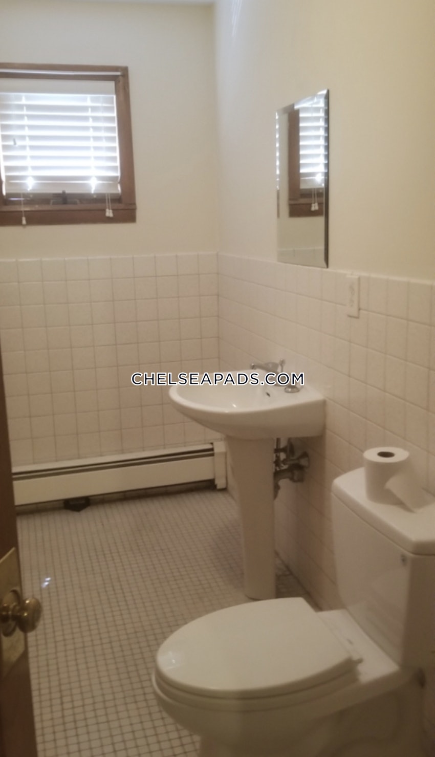 CHELSEA - 3 Beds, 2 Baths - Image 10