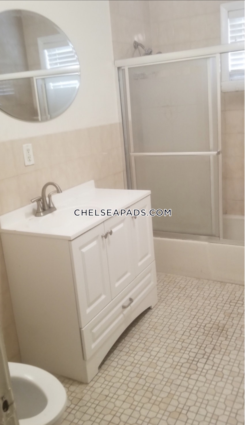 CHELSEA - 3 Beds, 2 Baths - Image 9