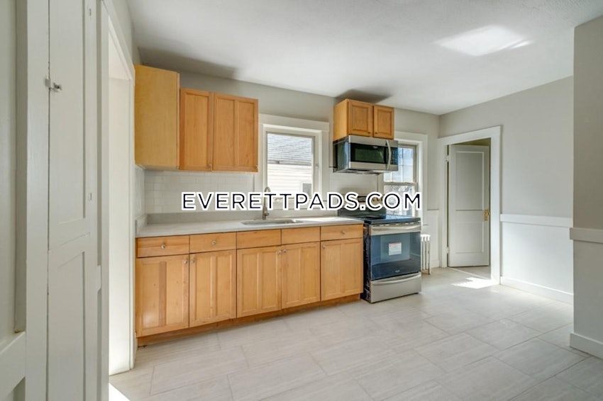 EVERETT - 3 Beds, 1 Bath - Image 12