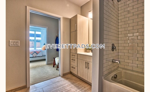 Revere Beach Pkwy Everett photo 25