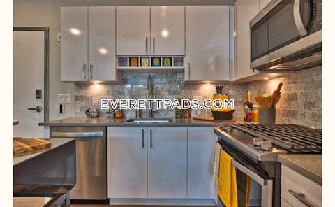 Revere Beach Pkwy Everett photo 8