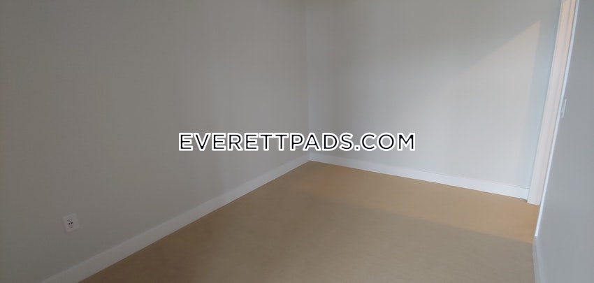 EVERETT - 2 Beds, 1 Bath - Image 33