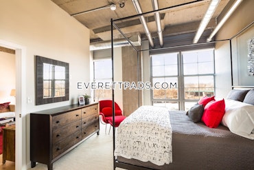 Charlton St. Everett