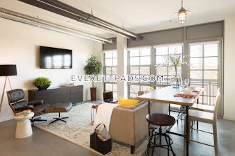 Charlton St. Everett