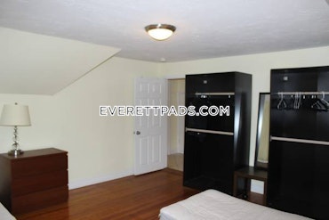 Everett - 5 Beds, 2 Baths