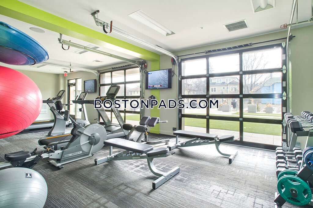 E3 Apartments Photo 8