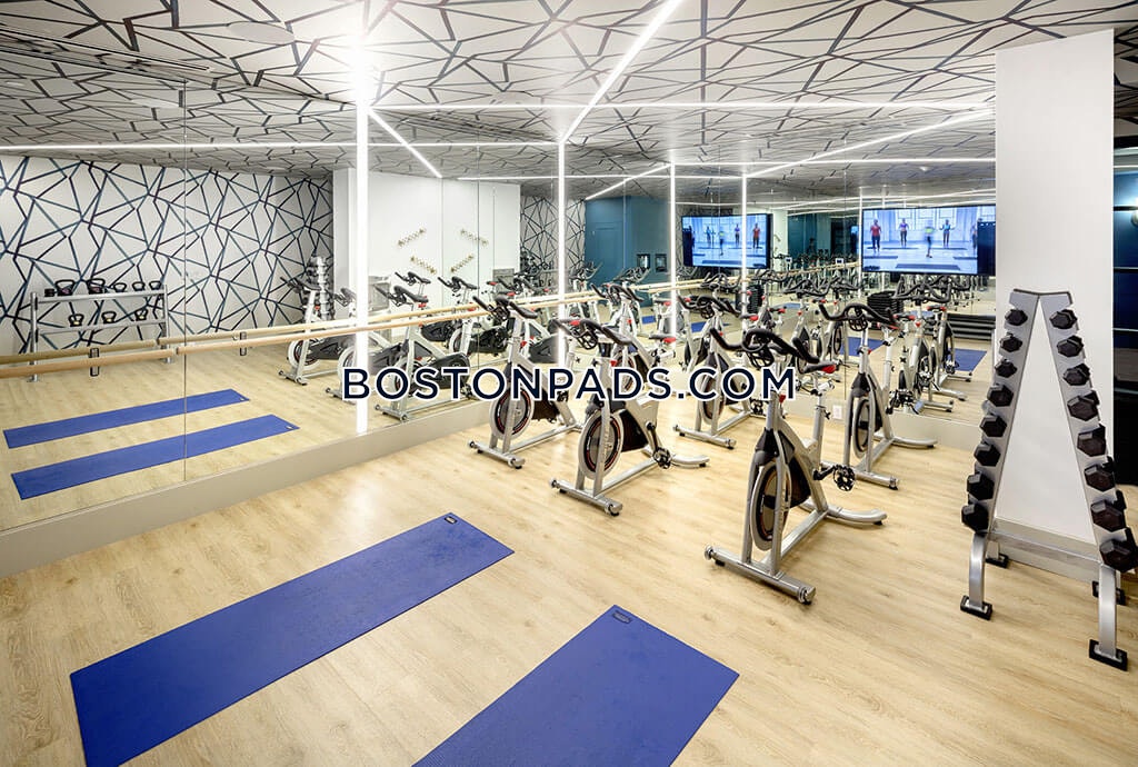 E3 Apartments Photo 5