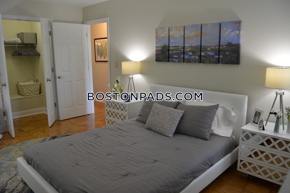 The Commons at Windsor Gardens Photo 30