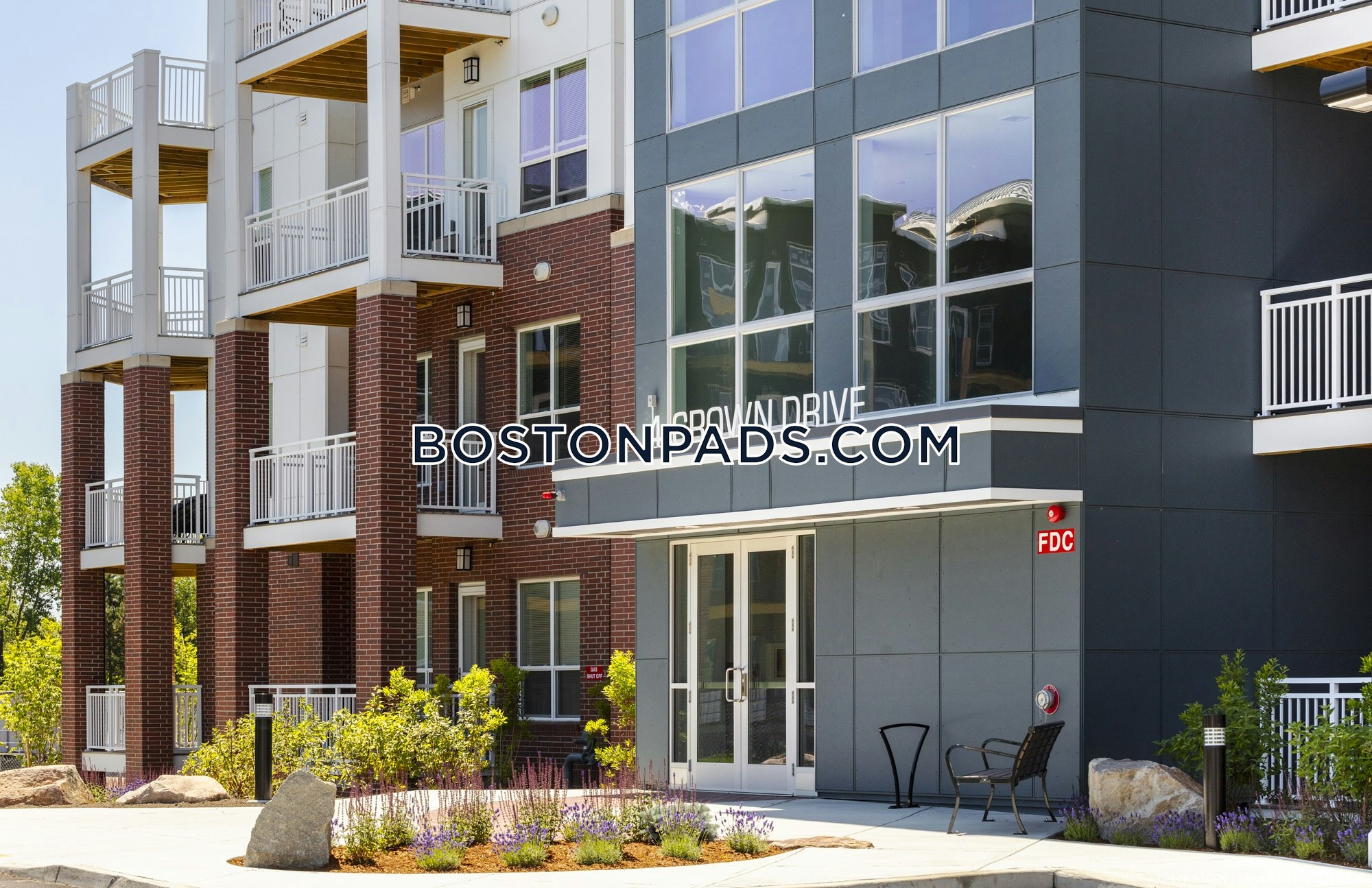 Elevation Apartments at Crown Colony Photo 6