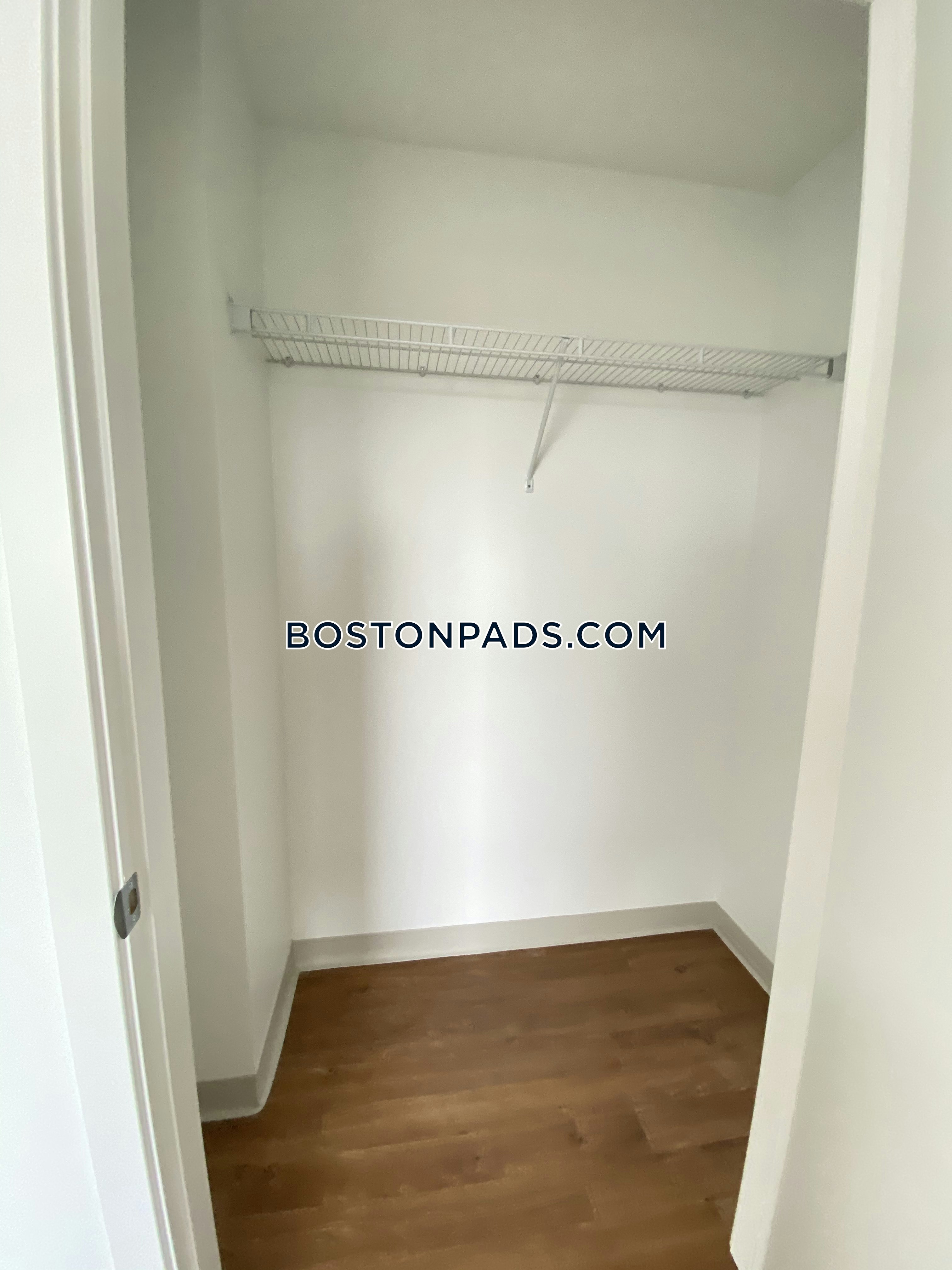 101 South Huntington Ave. Photo 56