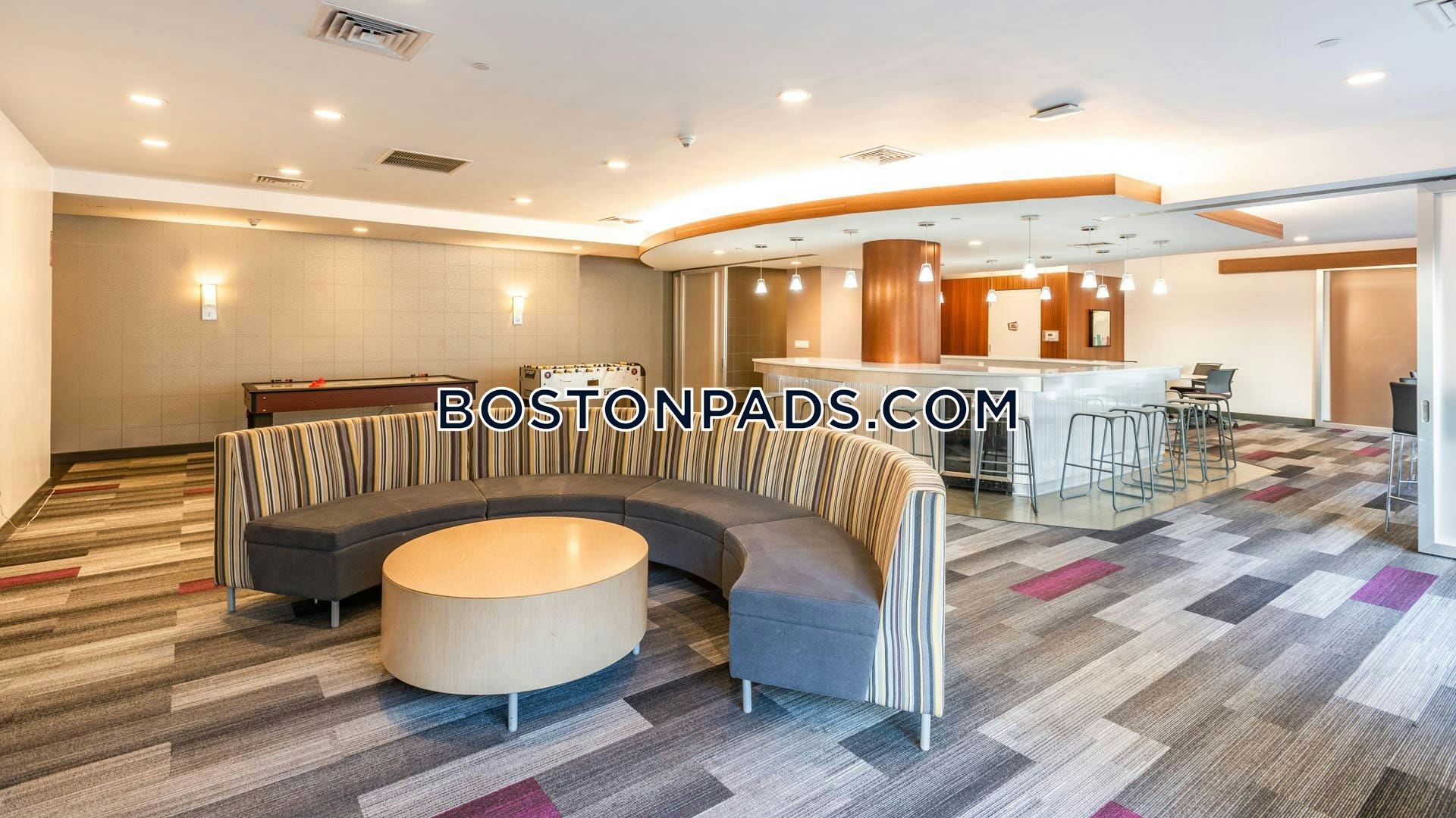 Third Square Apartments Photo 10