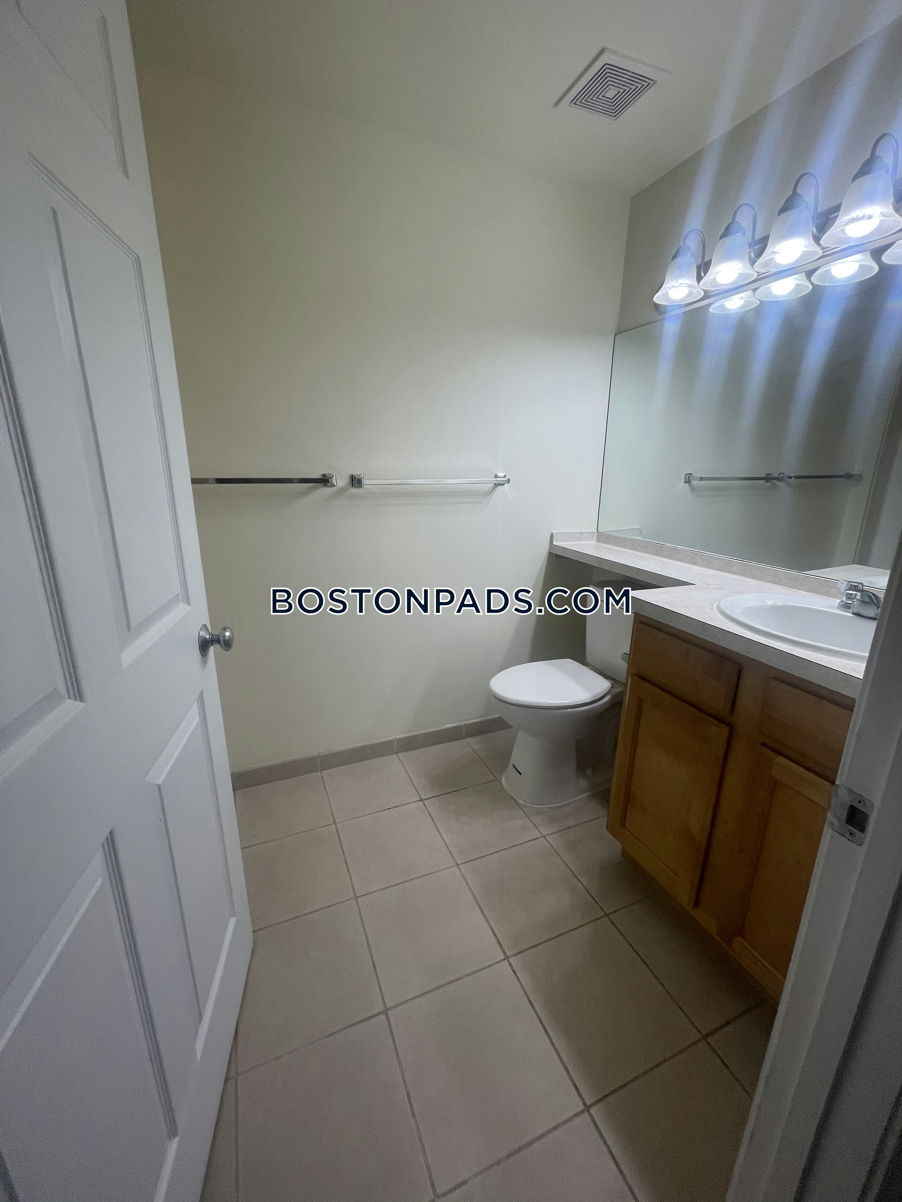 Rosecliff Apartments Photo 18