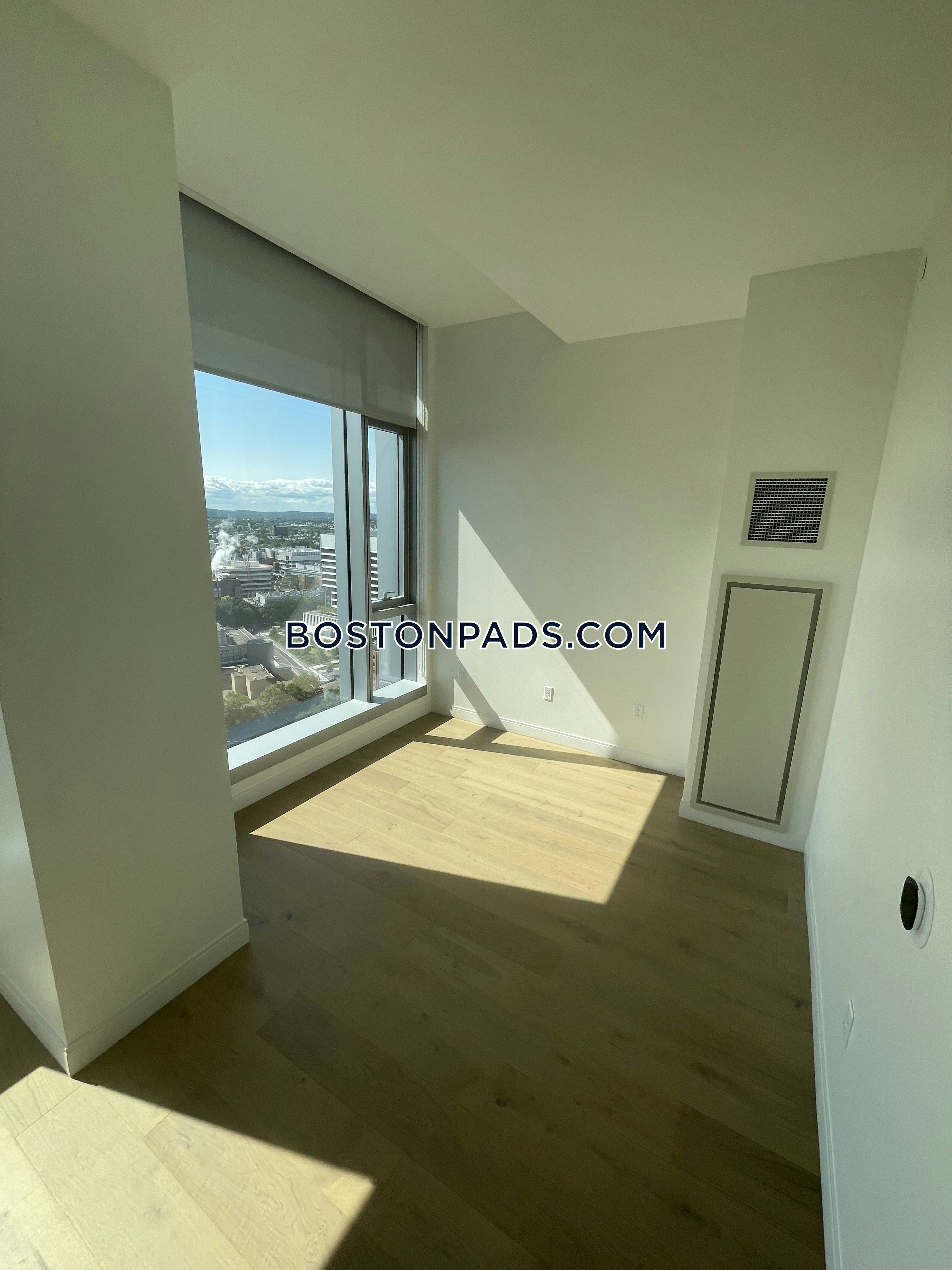 One 65 Main Photo 41